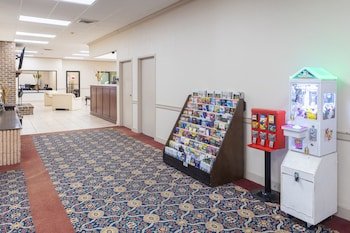 Cottonwood Suites Savannah Hotel & Conference Center