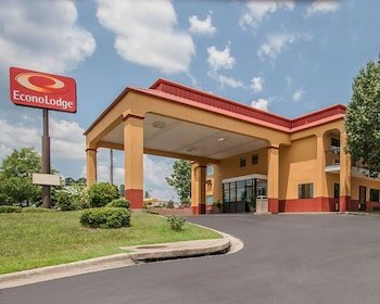 Econo Lodge Inn & Suites