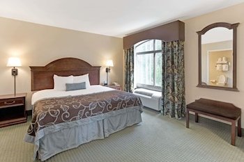 Wingate by Wyndham Charleston University Boulevard