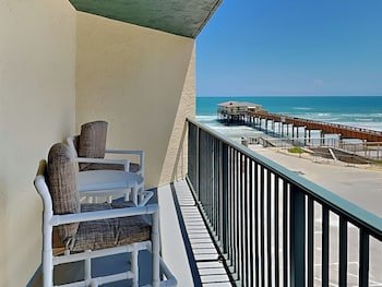 Sunglow Resort
