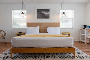 Sea Spray Inn