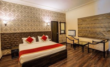 Glitz Ranthambore Safari Resort