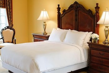 Riverbend Inn & Vineyard