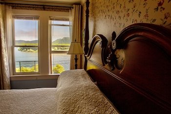 Historic Requa Inn