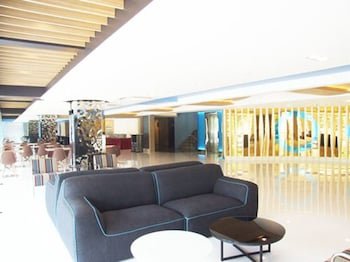 Grand Tower Inn Sathorn