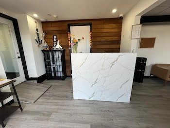Harborside Suites