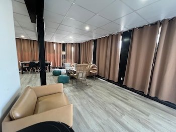 Harborside Suites
