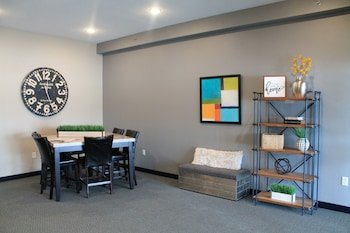 Brookstone Lodge and Suites