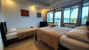 Tortuguero Adventures Guesthouse