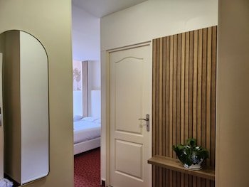 Hotel Grand Paris