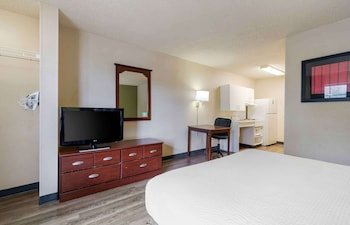 Extended Stay Select Suites Orlando - Maitland - 1760 Pembrook Dr.