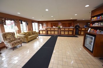 Crown Choice Inn & Suites Lakeview & Waterpark