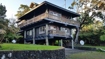 Volcano Acres Ranch Bed and Breakfast