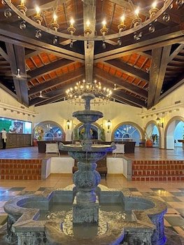 Hotel Tesoro Beach