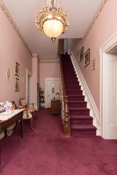 Munro House Bed & Breakfast and Spa