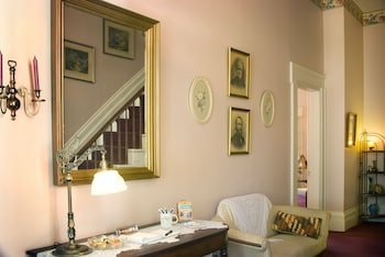 Munro House Bed & Breakfast and Spa