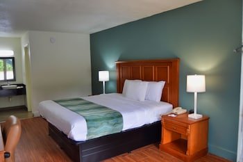 Days Inn by Wyndham Hardeeville Near Hilton Head