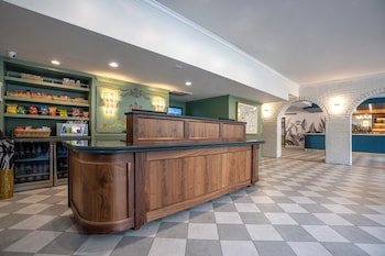 Best Western Plus French Quarter Landmark Hotel