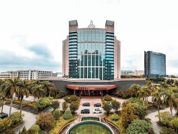 ShiLong - Gladden Hotel