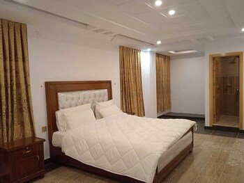 Naran Hills Hotel