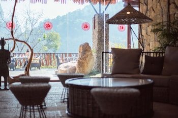 Yangshuo Li River Resort