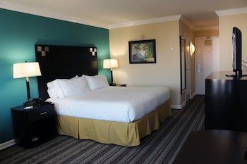 Holiday Inn Express Van Nuys