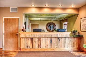 Rory & Ryan Inn