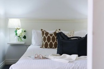 Collins Hotel Apartments