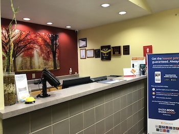 Econo Lodge Marion I-81