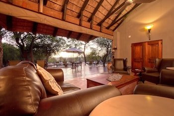 Mvuradona Safari Lodge