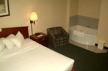 Baymont by Wyndham New Buffalo
