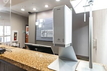 Holiday Inn Express & Suites New Martinsville