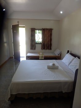 Sunshine Bantayan Garden Resort