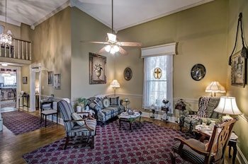 Clyde And Marie's Bed And Breakfast