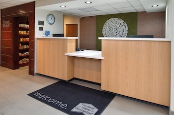 Fairfield Inn & Suites Arlington Near Six Flags