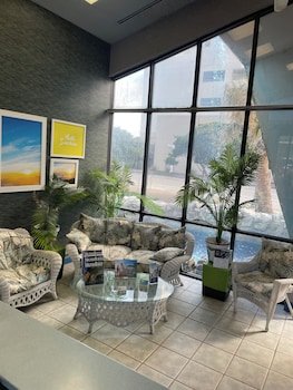 Days Inn by Wyndham Virginia Beach At The Beach