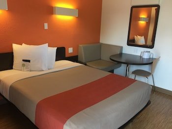 Motel 6