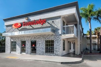 Econo Lodge Airport at RJ Stadium