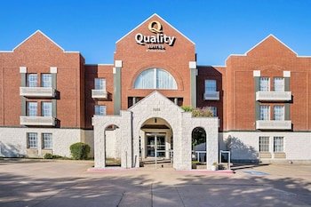 Comfort Suites Las Colinas Center