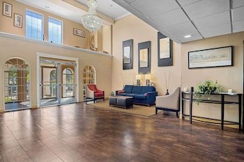 Comfort Suites Las Colinas Center