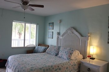 Lorelei Resort