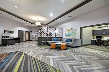 Hampton Inn & Suites Los Angeles Burbank Airport
