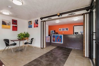 Motel 6 Attalla AL