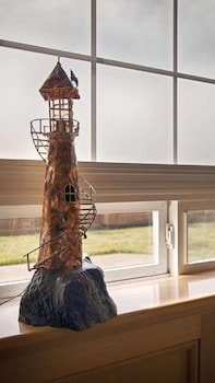 Lighthouse Suites Inn