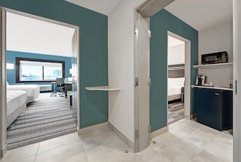 Holiday Inn Express & Suites Houston Memorial - City Centre