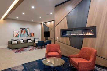 Sonesta Hotel Grand Rapids Airport