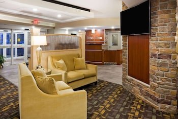 AmericInn by Wyndham DeWitt