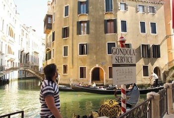 Anzolo Palace - Rooms & Apartments