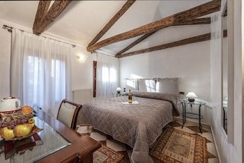 Anzolo Palace - Rooms & Apartments