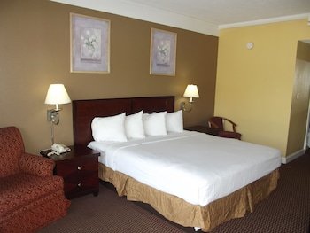 Magnuson Hotel Convention Center